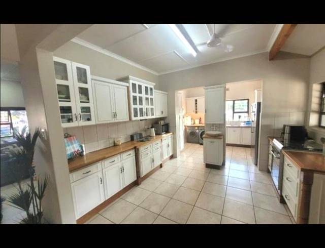 4 BEDROOM HOUSE FOR SALE IN ARBORETUM